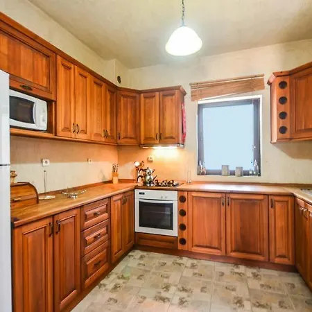 Sleeps 4 Pool Air Con Wifi فيلة *